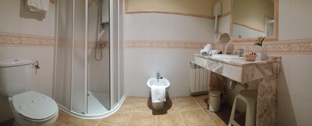 Hostal Rural La Casa Verde Cheles Bagian luar foto