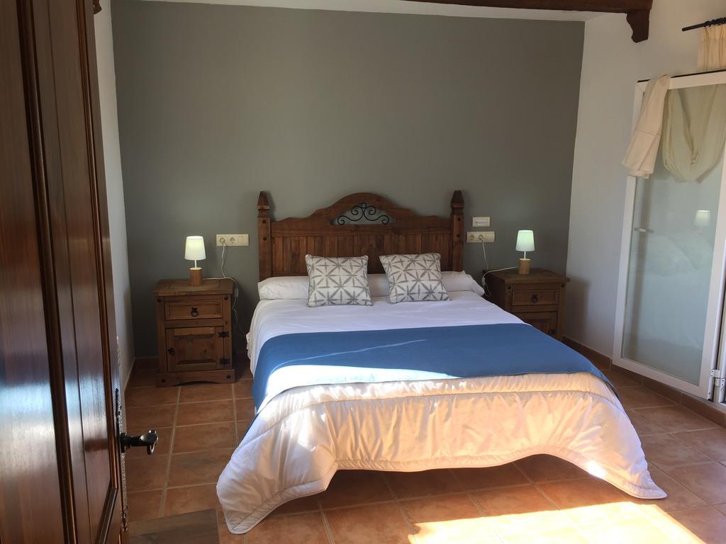 Hostal Rural La Casa Verde Cheles Bagian luar foto